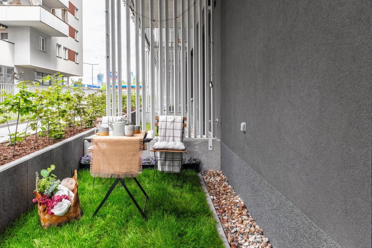 Mieszkanie Z Mini Ogrodkiem Hamak Brazylijski Warsaw Ngoại thất bức ảnh