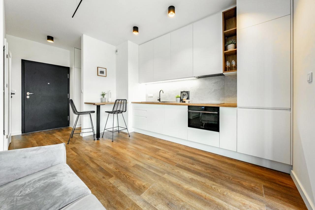 Mieszkanie Z Mini Ogrodkiem Hamak Brazylijski Warsaw Ngoại thất bức ảnh